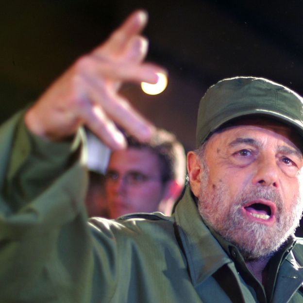 Juan Luis Galiardo interprétant Fidel Castro dans le film "I love Miami"