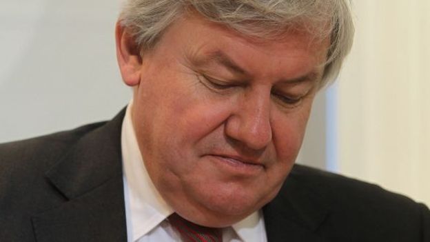"Toutes les hypothèses prennent en compte le maintien d'au moins un haut fourneau en activité" a précisé Jean-Claude Marcourt.