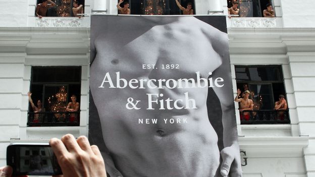 Abercrombie & Fitch préfère brûler ses vêtements plutôt que d&rsquo;en faire don