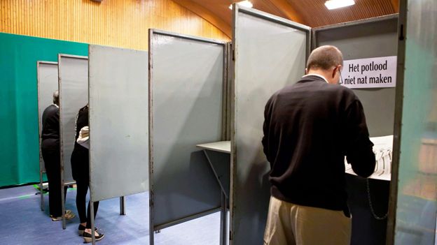 Il reste un peu plus de quatre mois aux étrangers pour s'inscrire sur les listes électorales, s'ils souhaitent voter lors des élections locales du 14 octobre prochain