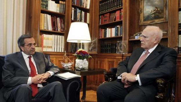 Antonis Samaras avec le président de la République grecque, Carolos Papoulias 