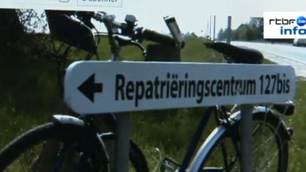 Le nombre de demandes d'asile en Belgique atteint de nouveaux records et que l'accueil ne suit pas. En octobre, quelque 2600 personnes ont introduit une demande.