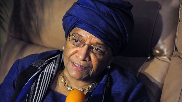 Liberia: la présidente suspend 46 responsables dont son propre fils