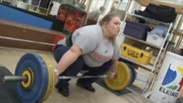 Holley Mangold, 136 kg, abandonne le football pour l'haltérophilie et va aux J.O.