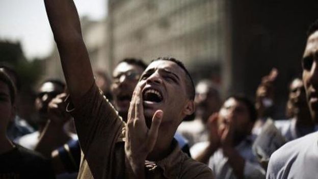 Des manifestants au Caire contestent le verdict du procès Moubarak