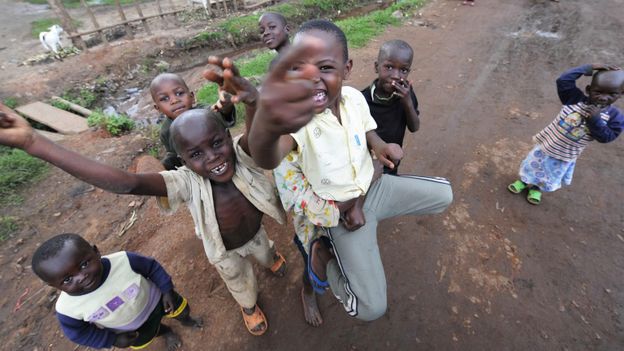 Enfants des rues à Kampala, capitale de l'Ouganda