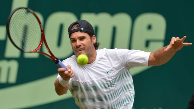 Tommy Haas s'impose face à Roger Federer à Halle