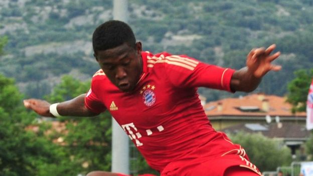David Alaba out six à huit semaines