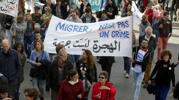 Les immigrés apportent chaque année deux milliards à notre budget Les immigrés apportent chaque année deux milliards à notre budget