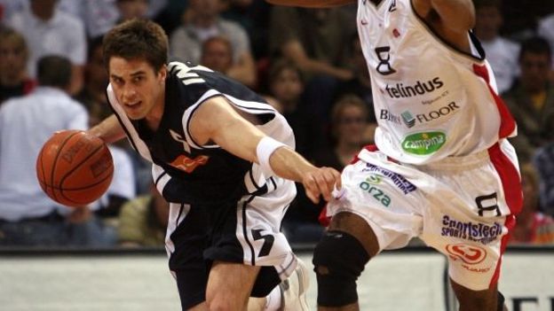 Cedric Bozeman sous le maillot d'Ostende Cedric Bozeman sous le maillot d'Ostende