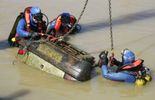 Une voiture tombe dans le canal de la Dérivation à Liège