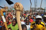 123 Un millier de mineurs licenciés pour grève sauvage en Afrique du Sud
