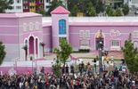 123 Manifestations contre l'ouverture de la "maison de Barbie" à Berlin