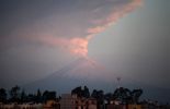 123 Mexique: le Popocatepetl crache des cendres et de la vapeur