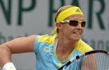 Flipkens domine Schiavone et va au 2e tour