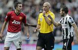 Van Persie accusé d'avoir donné un coup de coude