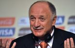 Scolari n'oublie pas Ronaldinho et Kaka