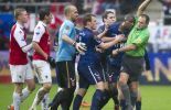 Douglas suspendu par ... Twente