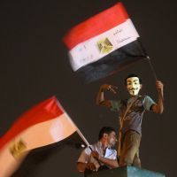 Illustration: des supporters du candidat des Frères musulman Mohamed Morsi défilent place Tahri, au Caire