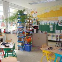Une des classes de l'école "la petite source" avant le vandalisme