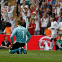 Mignolet à genou après le but de Welbeck