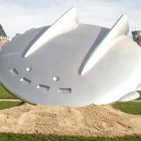 Sculpture représentant une soucoupe volante