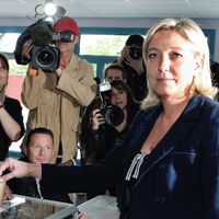 Marine Le Pen élue, la présidente du Front national, a été battue de justesse à Hénin-Beaumont