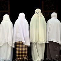 Dans la province d'Aceh, les règles vestimentaires sont strictement régies par la loi islamique