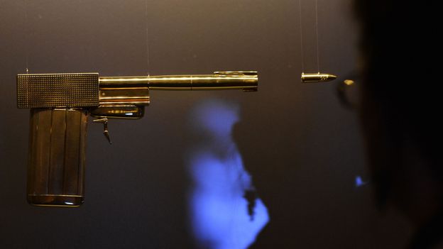 Le pistolet utilisé par James Bond dans "L'homme au pistolet d'or" en 1974
